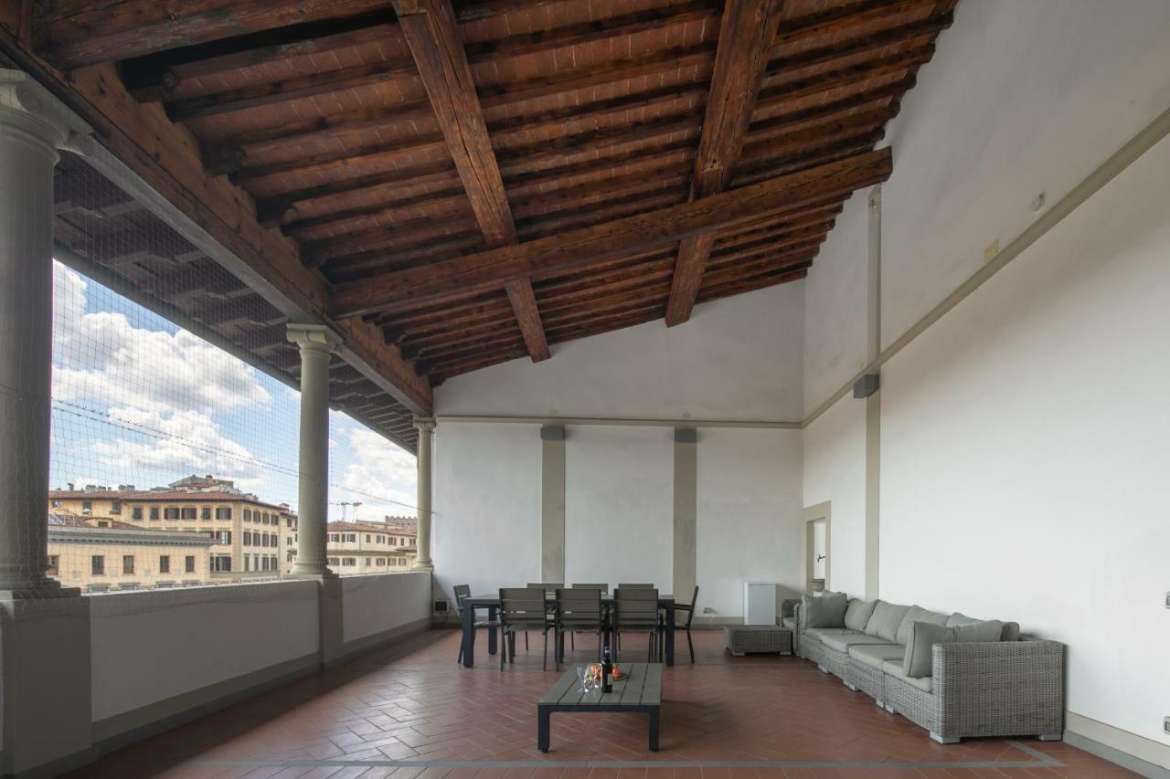 Loggia Santa Croce